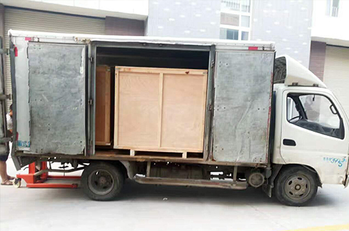 南平客戶(hù)SMT設(shè)備專(zhuān)車(chē)送貨，貨到上門(mén)安裝調(diào)試