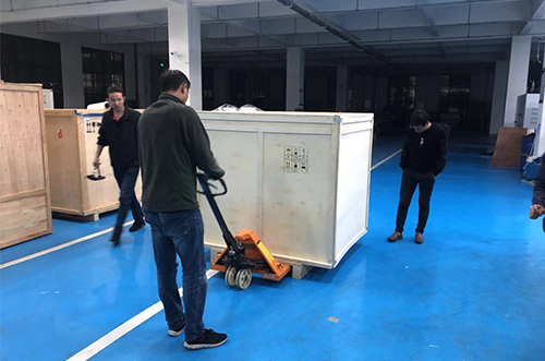 蚌埠客戶SMT設(shè)備專車送貨，貨到上門安裝調(diào)試